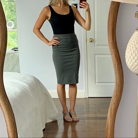 Stradivarius Grey Midi Skirt with Back Slit - Picture 2 of 6